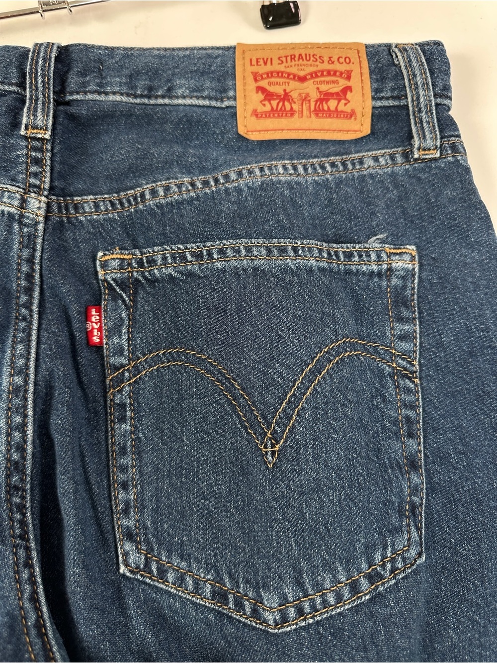 Levi’s Middy Wide Leg Ankle Lightweight Jeans Medium Wash Mid Rise Size 30 - Picture 9 of 11